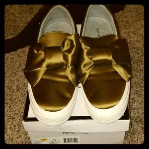 Green satin sneakers